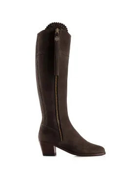 Heeled Regina (Sporting Fit) - Chocolate Suede